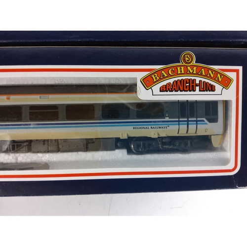 196 - Bachmann 158, 2 car set