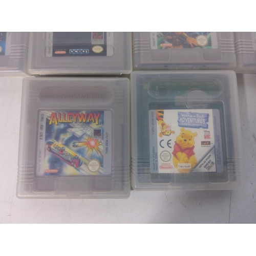 233 - Boxed selection of GameBoy cartridges