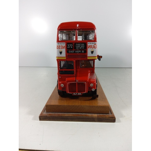 282 - Large cased double decker bus