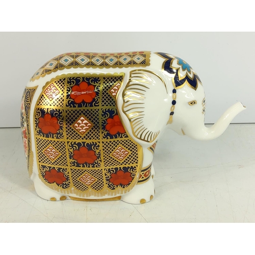 203 - Royal Crown Derby elephant with gold stopper, 10cms in height