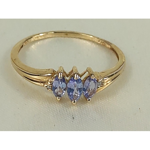 211 - 9ct gold 3 stone tanzanite ring, size U