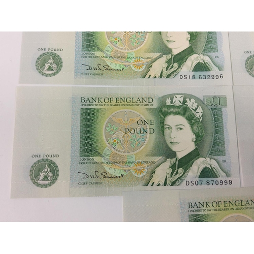 232 - 6 vintage £1 notes