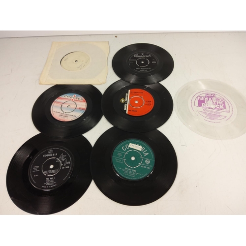 41 - Selection of vintage 45's