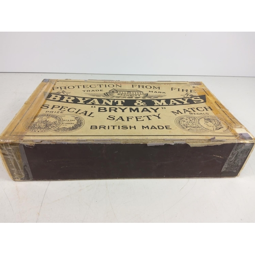 171 - Oversized matchbox and large qty of lead figures