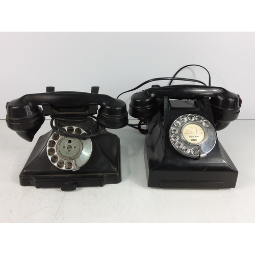 175 - 2 bakelite telephones