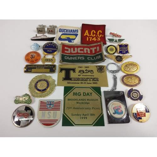 301 - Qty of badges and sew on badges