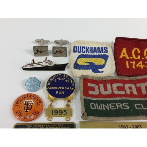 301 - Qty of badges and sew on badges