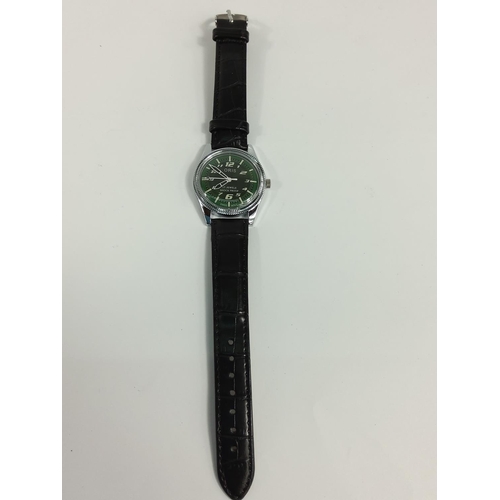 239 - Gents silver tone racing style wrist watch (no particular brand)