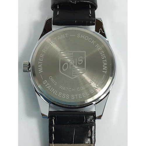 239 - Gents silver tone racing style wrist watch (no particular brand)