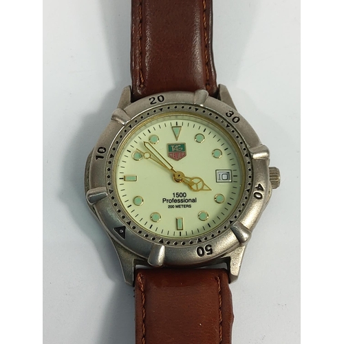 238 - Gents quartz wrist watch (no particular brand)