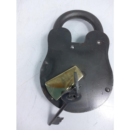 109 - Large metal vintage style padlock, 29 x 16cms