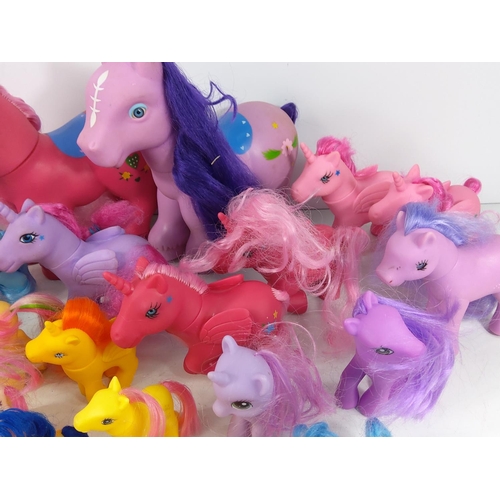 22 - My Little Pony toys