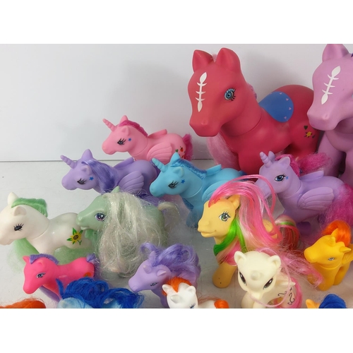 22 - My Little Pony toys