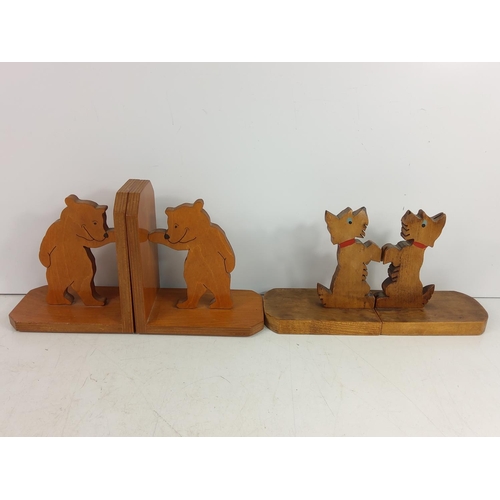 72 - 2 pairs of novelty bookends