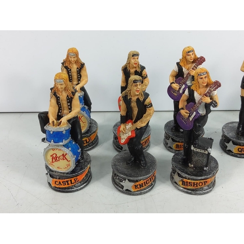 94 - Jazz and rock band chess set