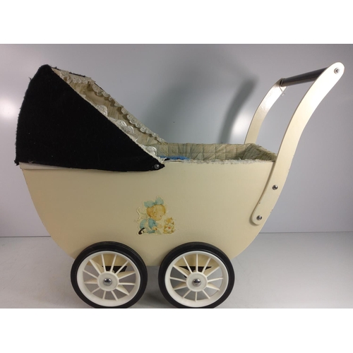 116 - Vintage dolls pram, 56cms in height