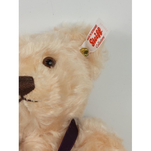 100 - Cased Stieff Royal Commemorative bear