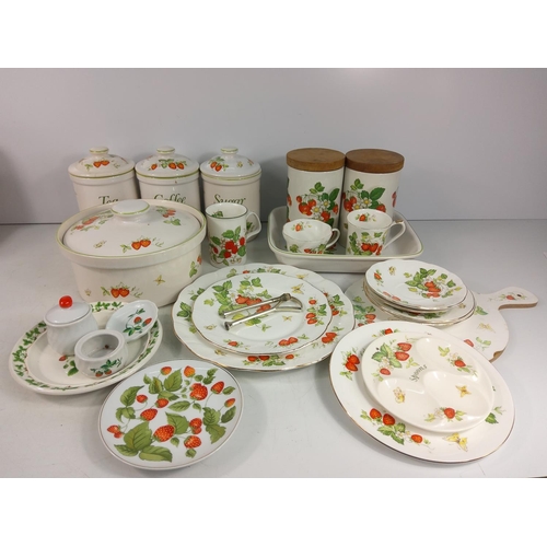 15 - 2 boxes of various china and collectable china