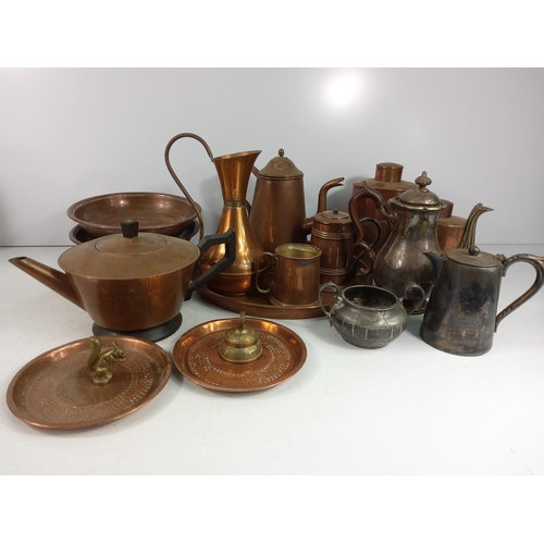 30 - Box of copper and metalware