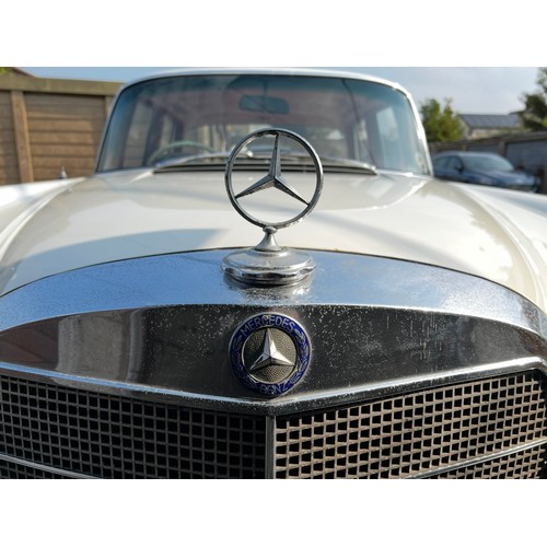 6 - Make: MERCEDES BENZ
Model: S-CLASS 300SE
Registration: 300PUR
Engine Size (cc): 2996
Transmission: 4... 