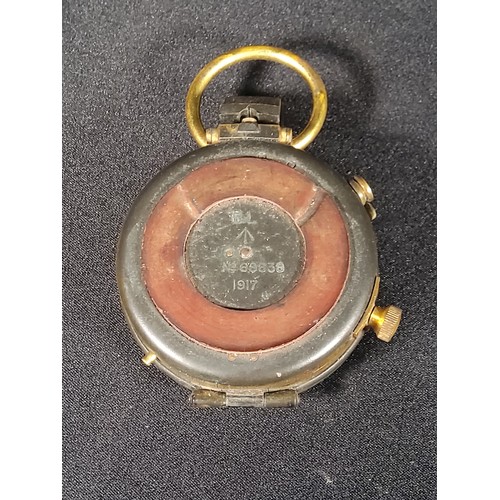 114 - Vintage military WWI Compass dated 1917