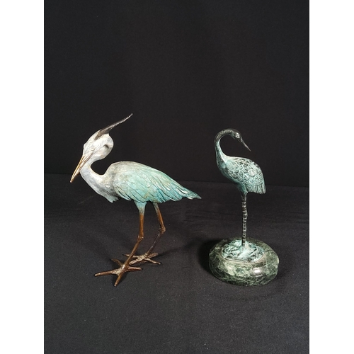 204 - Large cast bronze bird and cast bronze bird on marble base, 17cms in height