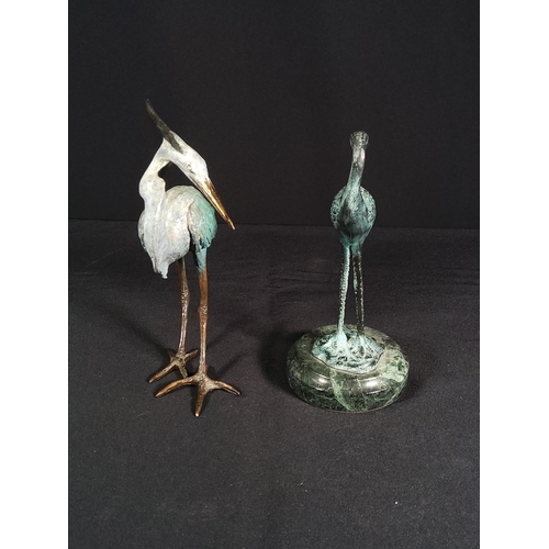 204 - Large cast bronze bird and cast bronze bird on marble base, 17cms in height