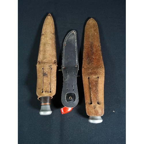 206 - 3 vintage sheath knives