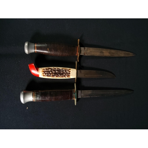 206 - 3 vintage sheath knives