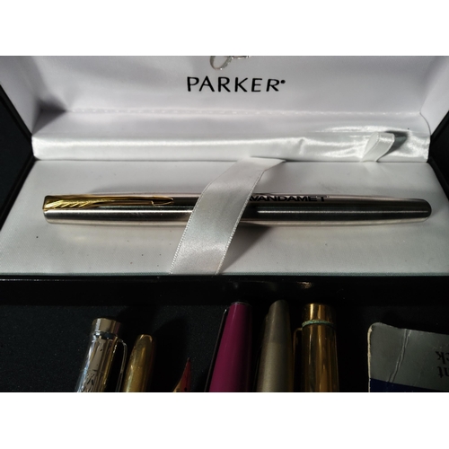 313 - Boxed parker pen & 6 other various pens & ink refills