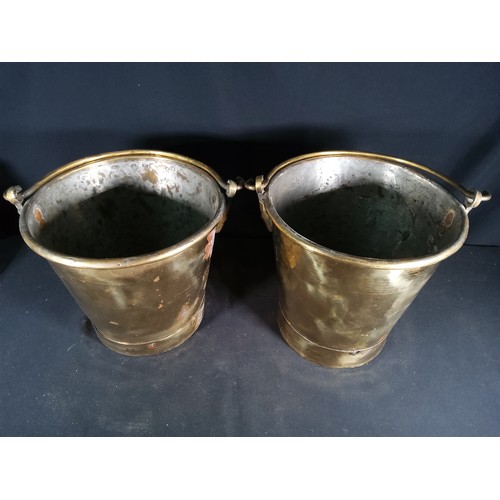 336 - 2 antique brass buckets, 24cms in height, 24cms i diameter