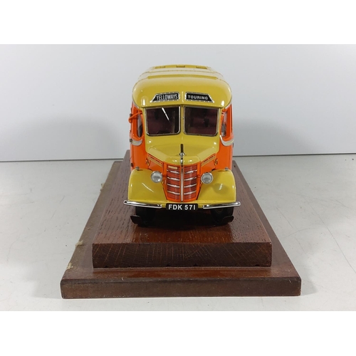 355 - Large cased Sunstar bedford OB coach 1:24