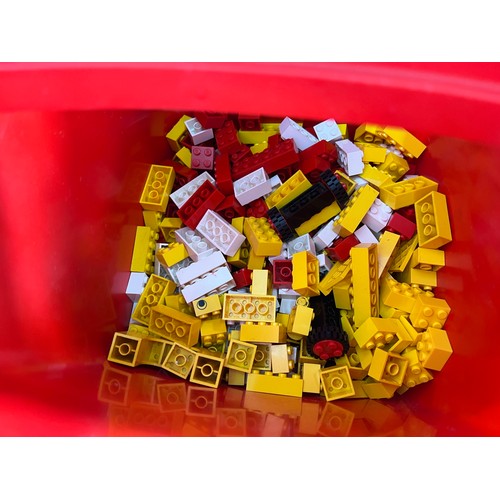 465 - LEGO sets 1885 (x2), 1636 3 buckets containing complete sets