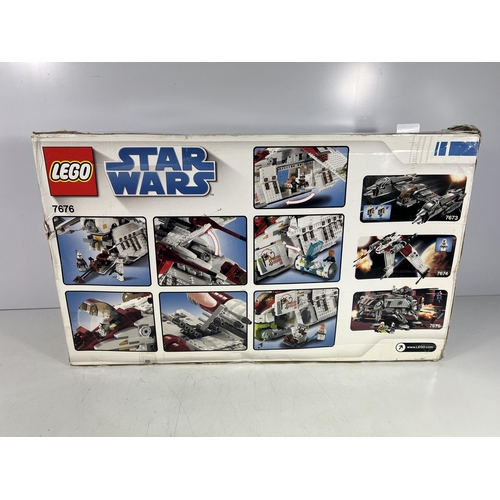 400 - LEGO set 7676 Republic Attack Gunship - (no minifigures)