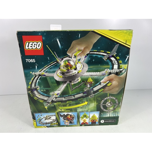 406 - LEGO set 7065 Alien Mothership