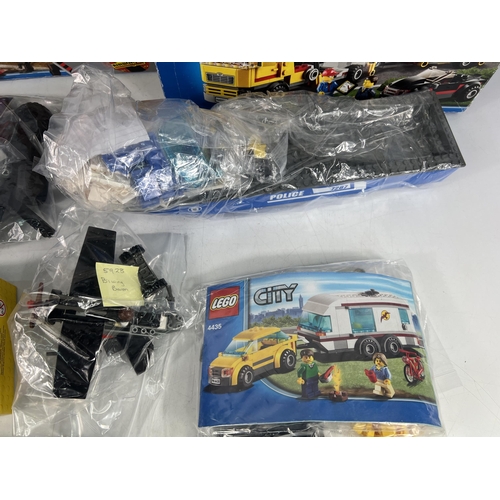 454 - 8 various LEGO sets