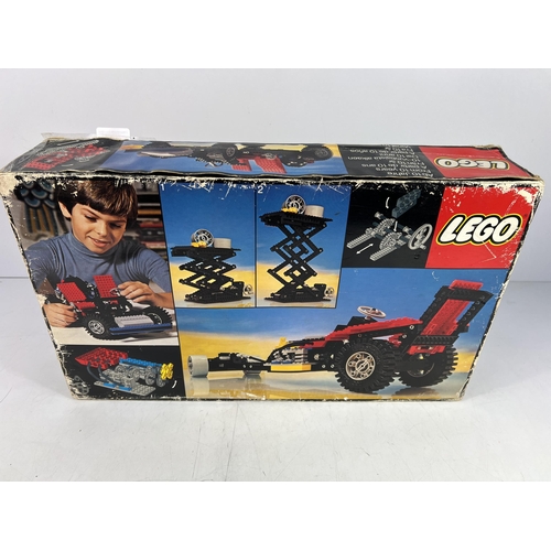 463 - LEGO set 8860 Car chassis