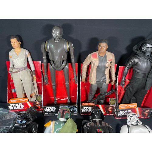 469 - 8 Jakks big figures (18