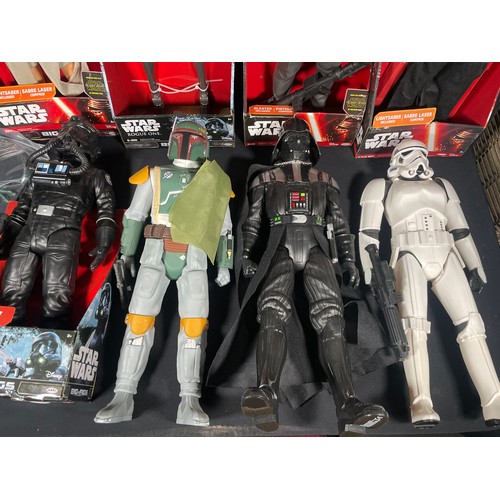 469 - 8 Jakks big figures (18