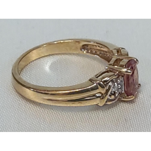 660 - 9ct gold rose quartz and diamond ring, size N