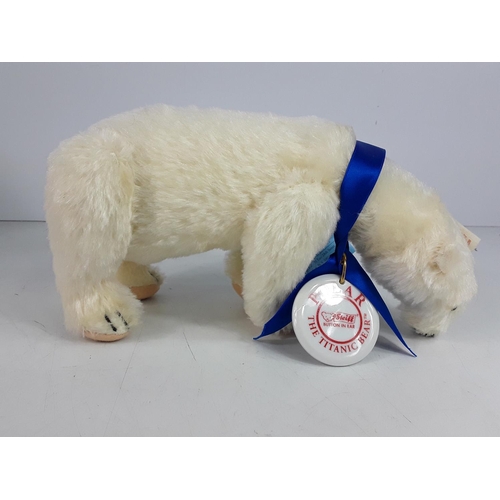 557 - Boxed collectable Steiff Polar bear