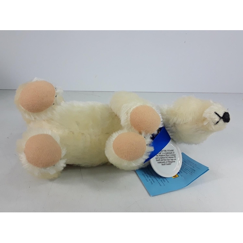 557 - Boxed collectable Steiff Polar bear