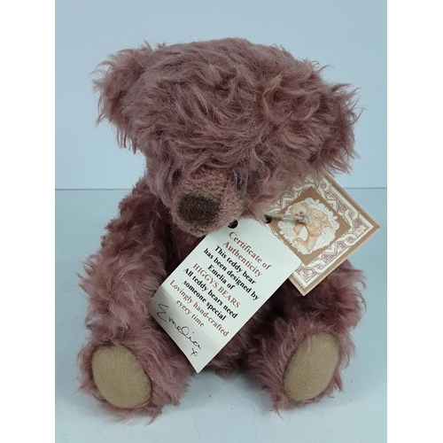 560 - Higgys 'Cinnabar' collectable jointed bear