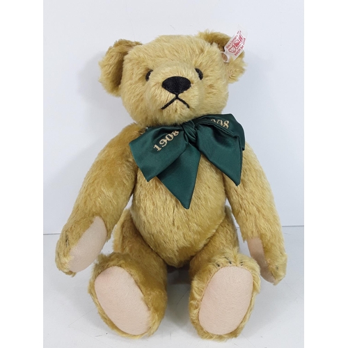 563 - 2008 collectable Steiff bear