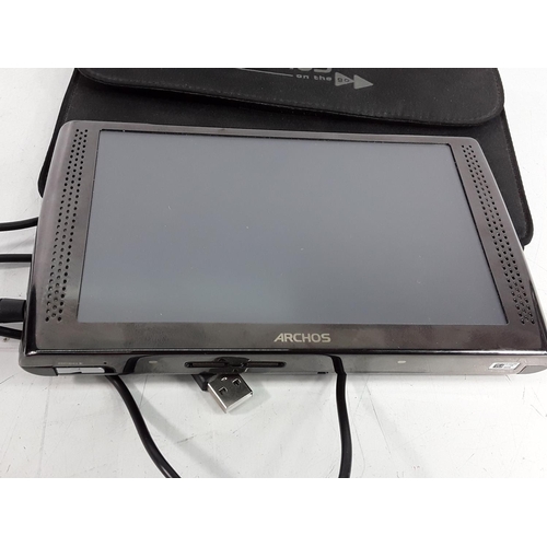 568 - Street pilot iii sat nav and and Archos tablet