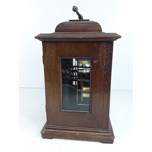 583 - Vintage 1930's mahogany Perivale cased, chiming bracket clock with keys, 28 x 22 x 17cms