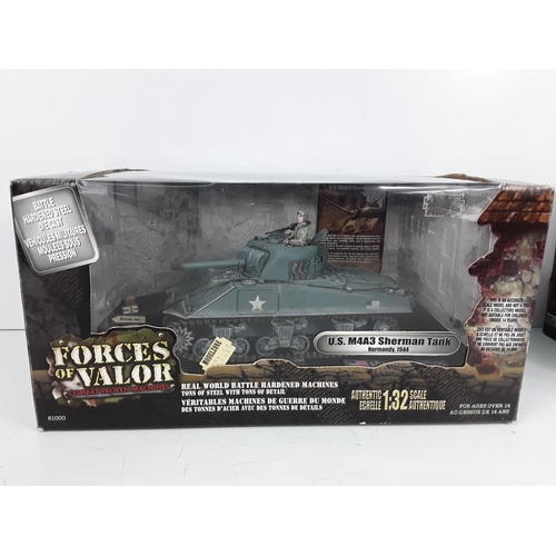 592 - 2 boxed Forces of Valour 1/32 scale, Grant tank desert and Sherman 1944 American & an unboxed Forces... 