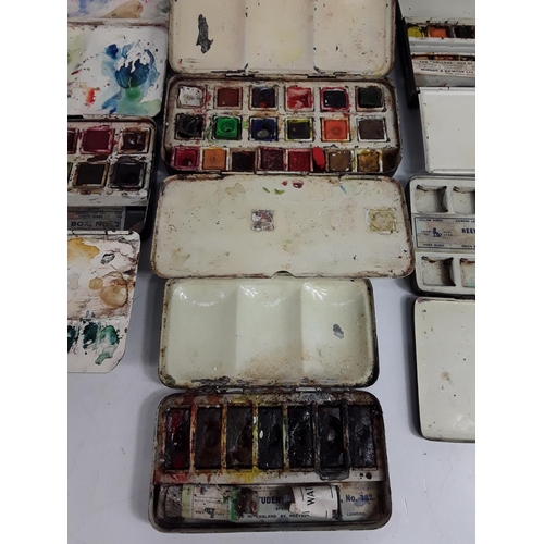 621 - 8 period watercolour paint boxes by Reeves