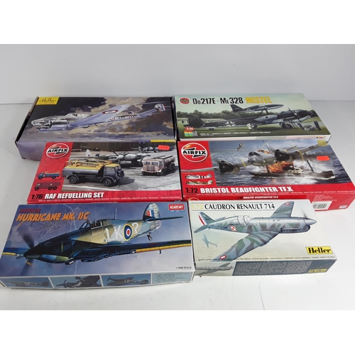 493 - Large selection of opened/started models