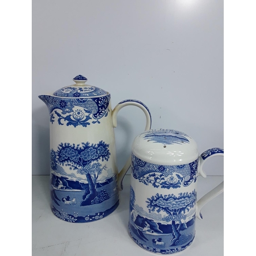 552 - Box of blue and white china, all Spode